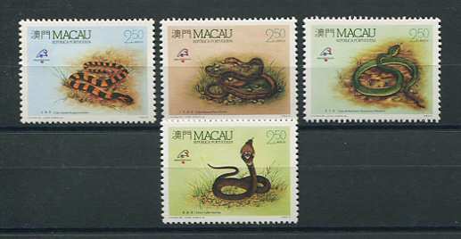 1989 - Afinsa nº 594/597. Serpentes da Região. Série completa nova SEM CHARNEIRA (**) e com goma original. ISOLADOS (sem ser em tira). Em boas condições.