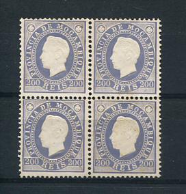 1886 - Afinsa nº 22. D. Luis I. Selos de 200 reis EM QUADRA. Novos sem goma. Denteado 12 1/2, papel porcelana. Em boas condições.