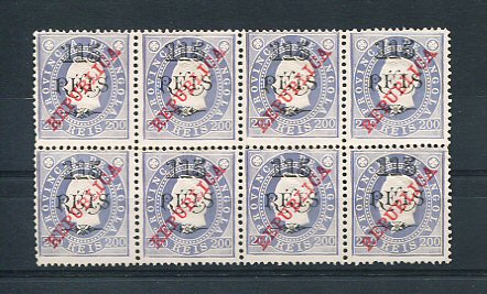 1915 - Afinsa nº 180. D. Luis I com sobrecarga REPUBLICA. Selos de 115r/200r EM BLOCO DE 8. Novos sem goma. Em boas condições.