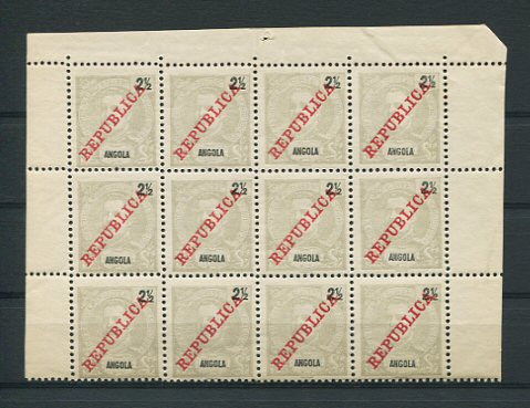 1911 - Afinsa nº 88. D. Carlos I. Selos de 2 1/2r EM BLOCO DE 12. Novos sem charneira (**) e com goma original. Em boas condições.