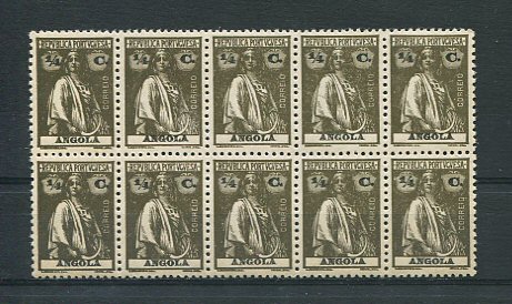 1914 - Afinsa nº 142. Ceres. Selos de 1/4c EM BLOCO DE 10. Novos sem charneira (**) e com goma original. Papel liso, denteado 12x11 1/2. Em boas condições.