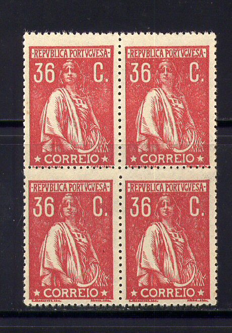 1920 - Afinsa nº 243. Ceres. QUADRA de selos novos sem charneira. DENTEADO DESLOCADO. Papel liso, dent. 15x14. Em boas condições.
