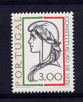 1976 - Afinsa nº 1309. BAIXO CUSTO. Inst. Democráticas. Série nova sem charneira. Goma Original. Em boas condições.