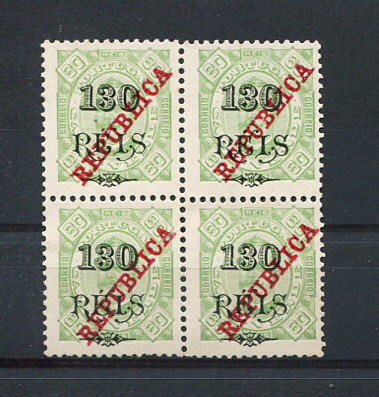 1915 - Afinsa nº 163. D. Carlos I com sobrecarga RÉPUBLICA. Selos de 130r/80r EM QUADRA. Novos sem goma. Denteado 11 1/2. Em boas condições.