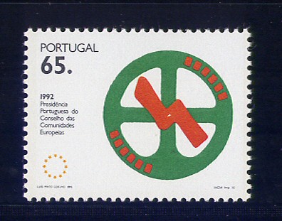 1992 - Afinsa nº 2044. BAIXO CUSTO. Presidência Portuguesa do Conselho das Comunicações Europeias. Série nova sem charneira. Goma Original. Em boas condições.