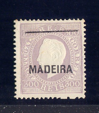 1871 - Afinsa nº 25. Reimpressão de 1885. D. Luis I, fita direita 300 reis. Com traço 18mm. Em boas condições.