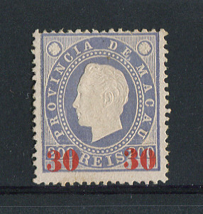 1892 - Afinsa nº 45. D. Luis I com sobretaxa. Selo de 30r/200r novo sem goma como emitido. Denteado 13 1/2. Em boas condições.