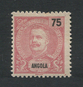 1898 - Afinsa nº 45. D. Carlos I. Selo de 75r novo COM CHARNEIRA (*) e goma original. Em boas condições.
