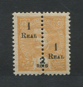 1911 - Afinsa nº 230. D. Carlos I com sobretaxa e perfurado a meio. Selo de 1r/2r novo sem goma. Em boas condições.