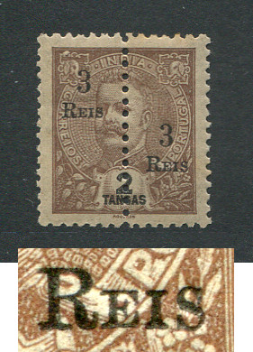 1911 - Afinsa nº 236c. D. Carlos I com sobretaxa e perfurado a meio. Selo de 3r/2T novo COM CHARNEIRA (*) e goma original. ''S'' DE ''REIS'' MAIOR. Em boas condições.