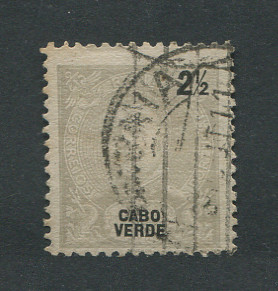 1898 - Afinsa nº 37. D. Carlos I. Selo de 2 1/2 reis usado. Em boas condições.