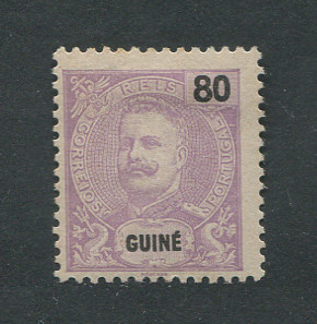 1898 - Afinsa nº 55. D. Carlos I. Selo de 80r novo COM CHARNEIRA (*) e goma original. Em boas condições.