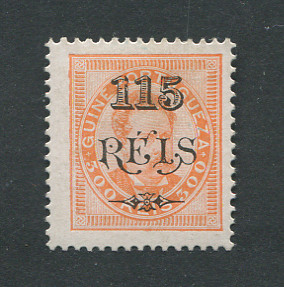 1902 - Afinsa nº 67. D. Luis I com sobretaxa. Selo de 115r/300r novo COM CHARNEIRA (*) e goma original. Em boas condições.