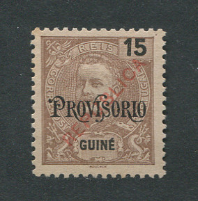 1913 - Afinsa nº 141. D. Carlos I com sobrecarga local REPUBLICA. Selo de 15r novo sem goma como emitido. Em boas condições.