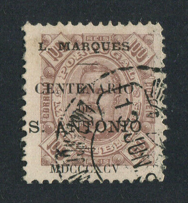 1895 - Afinsa nº 29. D. Carlos com sobrecarga "CENTENARIO DE S. ANTONIO". Selo de 100 reis usado. Com CERTIFICADO DE PERITAGEM (CERTIFICATE). Em boas condições.