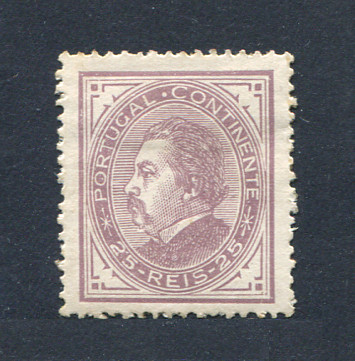 1880/81 - Afinsa nº 54A. D. Luis I, de perfil. Selo de 25 reis NOVO, COM CHARNEIRA (*) e goma original. Papel liso, denteado 13 1/2. Em boas condições.