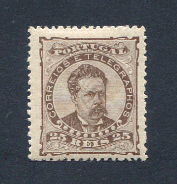 1882/83 - Afinsa nº 57e. D. Luis I de frente. Selo de 25 reis NOVO, COM CHARNEIRA (*) e goma original. Papel liso, denteado 13 1/2. Em boas condições.