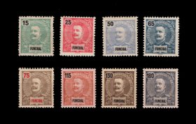 1898 - Afinsa nº 27/34. D. Carlos I, novos valores e cores. Série completa nova com charneira (*) e goma original. Em boas condições.