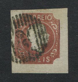 1856/8 - Afinsa nº 10. D. Pedro V. Cabelos anelados. Selo de 5 reis usado. Boas margens. Em boas condições. EXEMPLAR NORMAL.