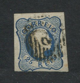 1856/8 - Afinsa nº 11. D. Pedro V. Cabelos anelados.Selo de 25 reis usado. Margens pequenas. Cunho ligeiramente aberto. EXEMPLAR de 2ª ESCOLHA.