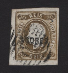 1868 - Afinsa nº 3. D. Luis I. Fita curva não denteado. Selo de 20 reis usado. Boas margens. Pequeno vinco. EXEMPLAR DE 2ª ESCOLHA .