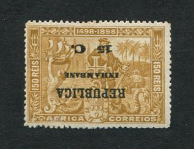 1913 - Afinsa nº 54a. 4º Centenário do Descobrimento ... . Sobre África. Selo de 15c/150r novo, sem goma. SOBRECARGA INVERTIDA. Em boas condições.