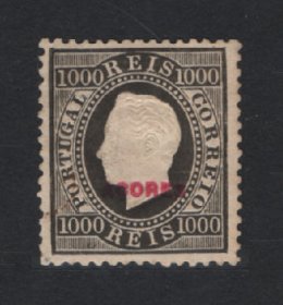 1885 - Afinsa nº 59. D. Luis I. Fita direita. Selo de 1000 reis NOVO SEM GOMA. Papel liso, denteado 12 1/2. Em boas condições.