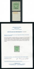 1886 - NÃO EMITIDO nº 5. Tipo Coroa. Sobrecarga "Timor" sobre SELO DE MOÇAMBIQUE EM VEZ DE MACAU. 10 reis novo sem goma. Com CERTIFICADO DE PERITAGEM. Em boas condições.