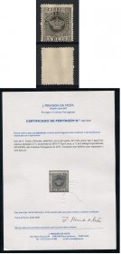 1870 - Afinsa nº 1d. Tipo Coroa. Selo de 5 reis novo, sem goma como usual. PAPEL ESPESSO. Denteado 12 1/2. Com CERTIFICADO DE PERITAGEM (CERTIFICATE). Em boas condições.