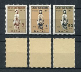 1953 - Afinsa nº 371/373. Arte Sacra. Série completa nova SEM CHARNEIRA (**) e com goma original. Em boas condições.