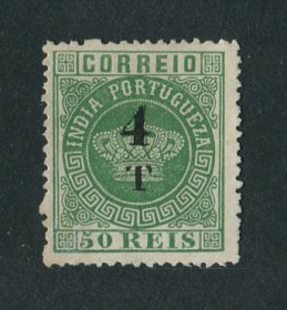 1881- Afinsa nº 104a. Coroa com sobretaxa. Selo de 4T/50r novo sem goma como emitido. Denteado 13 1/2. Em boas condições.