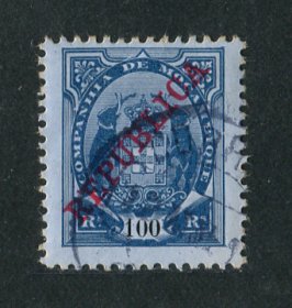 1911 - Afinsa nº 85b. Elefantes com sobrecarga local REPUBLICA. Selo de 100r usado. ''1'' COM PONTA CURTA. Em boas condições.