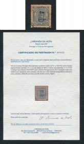 1896 - Afinsa nº 31. D. Carlos com sobretaxa. Selo de 50r/300r USADO. Com CERTIFICADO DE PERITAGEM (CERTIFICATE). Em boas condições.