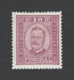1892 - Afinsa nº 2a. D. Carlos I. Selo de 10 reis novo, COM CHARNEIRA (*) e goma original. Papel porcelana, denteado 13 1/2. Em boas condições.