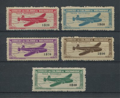 1946 - Correio Aéreo. Afinsa nº 11/15. Avião. Série completa nova, COM CHARNEIRA (*) e goma original. Em boas condições.