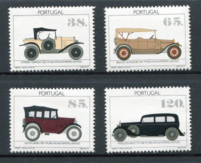 1992 - Afinsa nº 2065/68. Museu do Automóvel. Série nova sem charneira. Goma Original. Em boas condições.