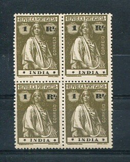 1914 - Afinsa nº 254i. Ceres. Selos de 1r EM QUADRA. Novos. Par superior tem charneira (*), os restantes sem charneira (**). Com goma original. Papel pontinhado 15x14. Estrelas: II-II (posição normal). Em boas condições.