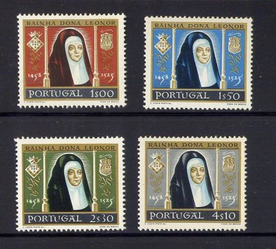 1958 - Afinsa nº 843/846. Rainha D. Leonor. Série completa nova, COM CHARNEIRA (*) e goma original. Em boas condições.