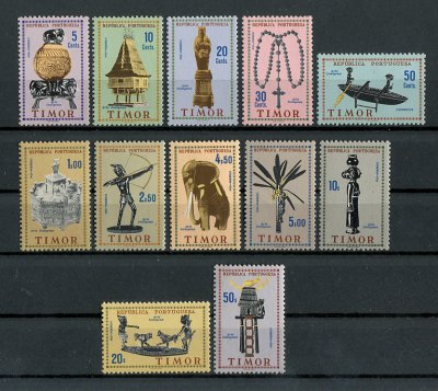 1961 - Afinsa nº 316/327. Arte Indigena. Série completa nova SEM CHARNEIRA (**) e com goma original. Em boas condições.