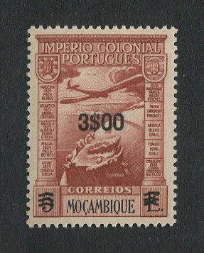 1946 - Correio Aéreo nº 10. Império colonial Português com sobretaxa. Selo de 3$00/5$00 novo, SEM GOMA. Em boas condições.