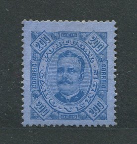 1893 - Afinsa nº 35a. D. Carlos I. Selo de 200 reis novo, COM CHARNEIRA (*) e goma original. Denteado 13 1/2. Em boas condições.