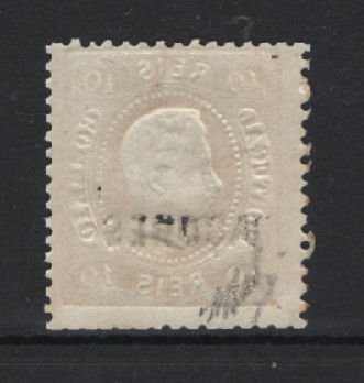 1868 - Afinsa nº 8. D. Luis I. Fita curva. Selo de 10 reis NOVO COM CHARNEIRA (*) e goma original. Em boas condições.