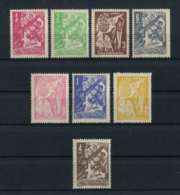 1951 - Afinsa nº 407/414. Ano Santo. Série completa nova SEM CHARNEIRA (**) e com goma original. Em boas condições.
