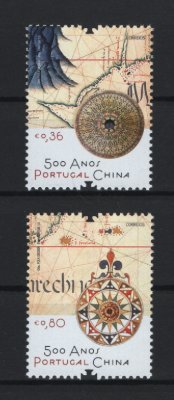 2013 - Afinsa nº 4325/4326. 500 Anos Portugal-China. Série completa nova sem charneira. Goma original. Em boas condições.