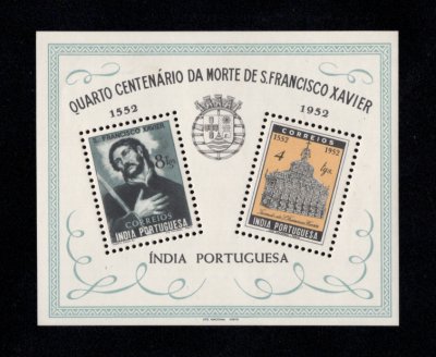 1952 - Bloco nº 3. S. Francisco Xavier. Novo, COM CHARNEIRA (*) com goma original. Em boas condições.