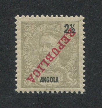 1911 - Afinsa nº 88. D. Carlos I com sobrecarga REPUBLICA. Selo de 2 1/2 reis novo, COM CHARNEIRA (*) e goma original. SOBRECARGA INVERTIDA. Em boas condições.