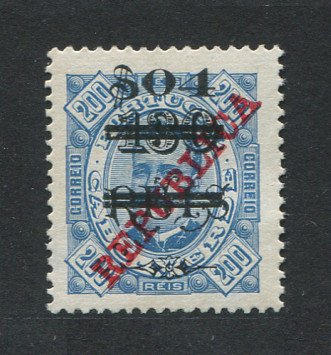1922 - Afinsa nº 186b. D. Carlos I com sobrecarga. Selo de $04/130r/200r novo, SEM GOMA. Denteado 13 1/2. Com $ PARTIDO. Em boas condições.