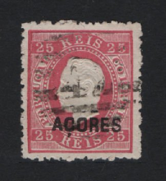 1871/76 - Afinsa nº 19. D. Luis I. Fita direita. Selo de 25 reis usado. Denteado 12 1/2. Carimbo 42 - Angra do Heroísmo (2ª reforma). Em boas condições.