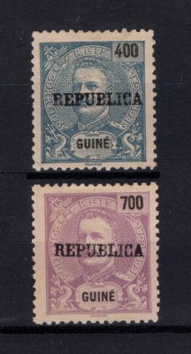 1919 - Afinsa nº  172/173. D. Carlos I com sobrecarga local REPUBLICA. Série completa, nova sem goma como emitidos. Em boas condições.