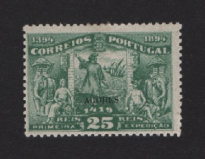1894 - Afinsa nº 64. Infante D. Henrique. Selo de 25 reis NOVO, COM CHARNEIRA (*) e goma original. Em boas condições.